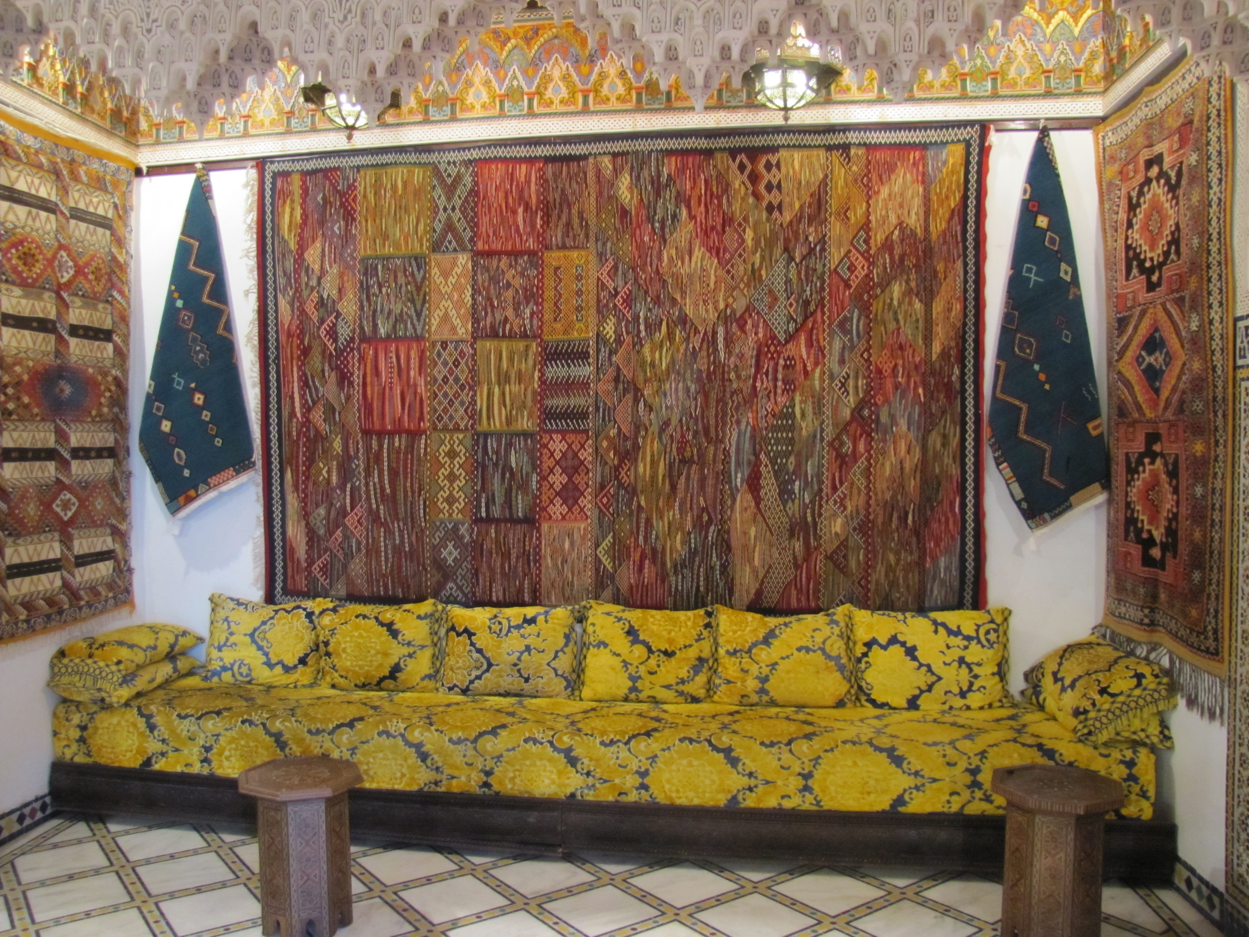 Carpet shop in Fes, Morocco - Trevor's Travels